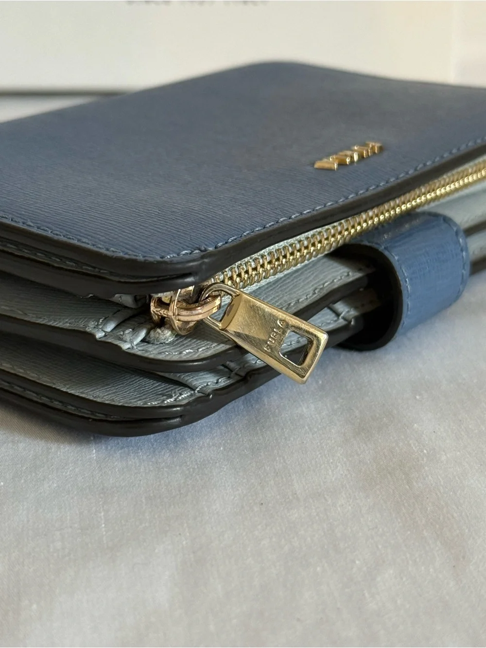 Furla Zip Around‎ Wallet Saffiano Leather Blue Bifold Card Case